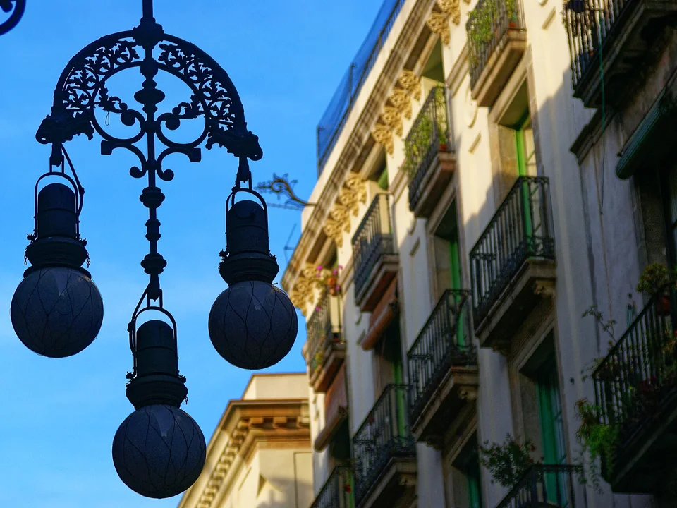 Carrer de Ferran historic pedestrian boulevard in the Gothic Quarter, Barcelona